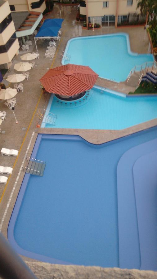 Caldas Novas - Flat Parque Das Aguas Quentes - As Piscinas Mais Quentes De Caldas!! Extérieur photo